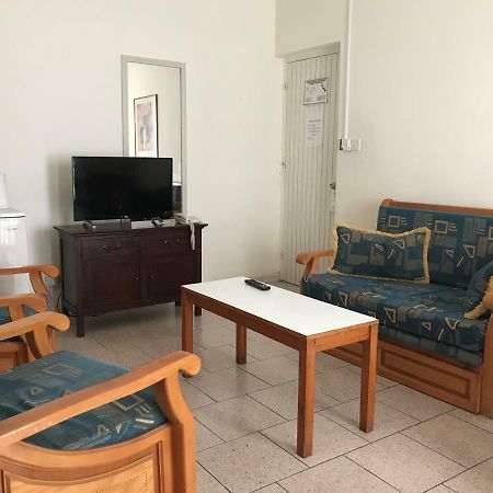 Daphne Hotel Apartments (Adults Only) Paphos Exterior photo