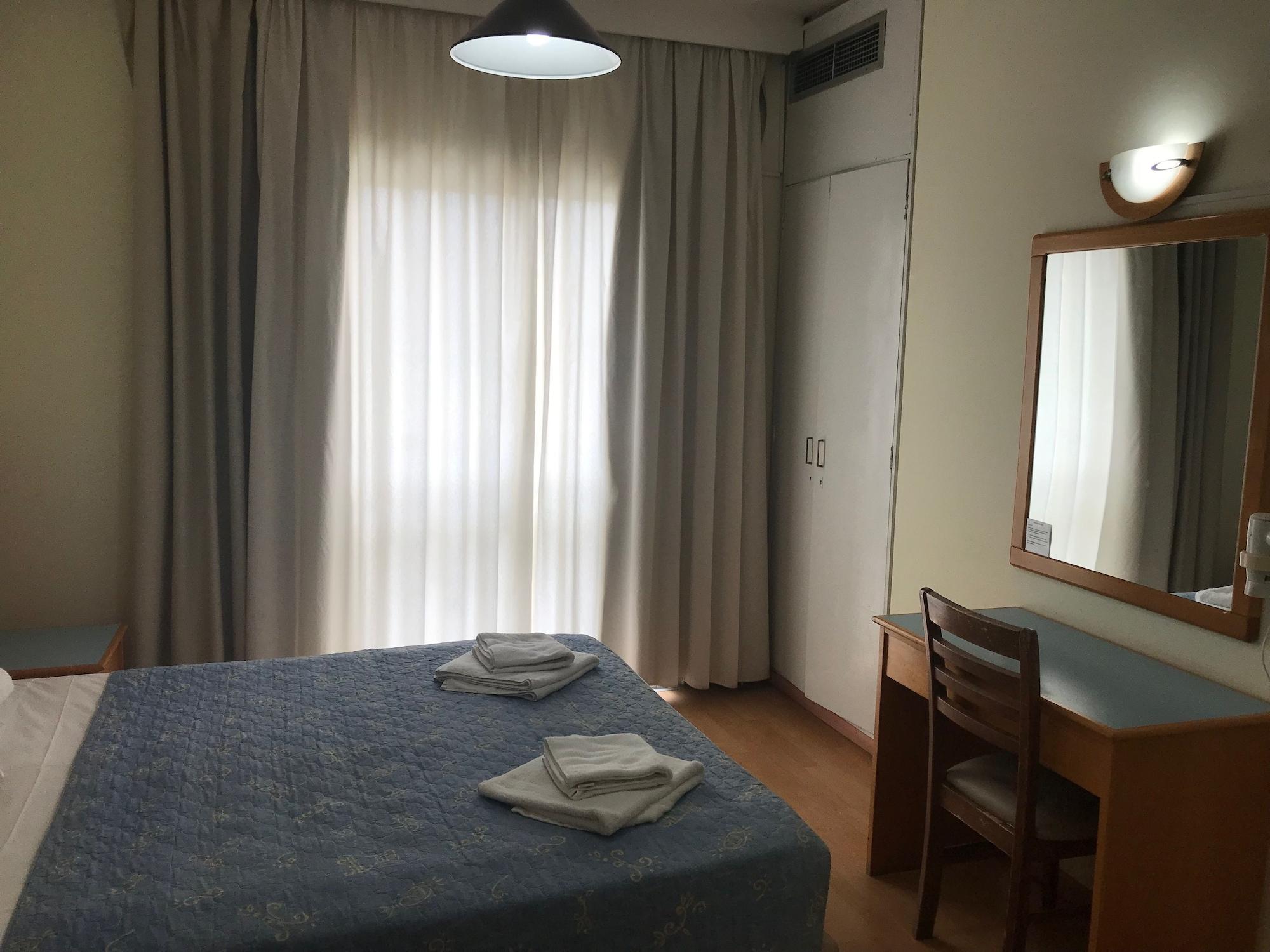 Daphne Hotel Apartments (Adults Only) Paphos Exterior photo