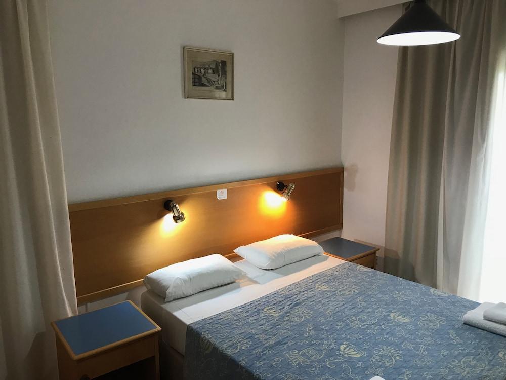 Daphne Hotel Apartments (Adults Only) Paphos Exterior photo