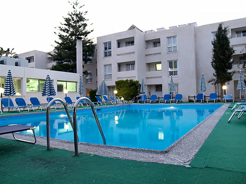 Daphne Hotel Apartments (Adults Only) Paphos Exterior photo