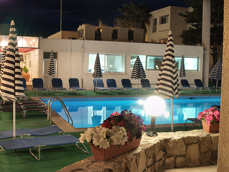 Daphne Hotel Apartments (Adults Only) Paphos Exterior photo