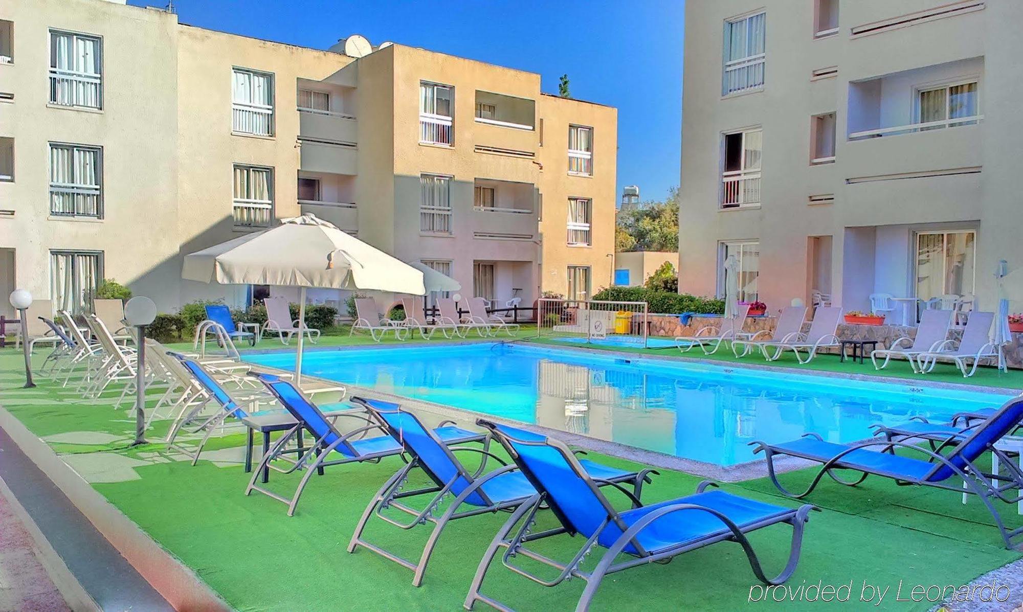 Daphne Hotel Apartments (Adults Only) Paphos Exterior photo