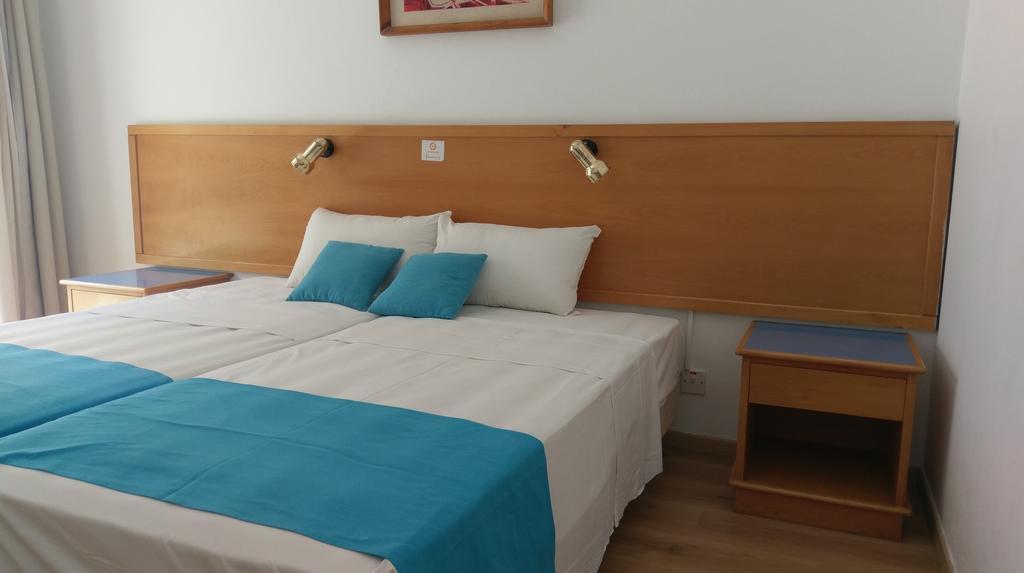 Daphne Hotel Apartments (Adults Only) Paphos Exterior photo
